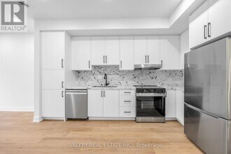 1115 Islington Ave. in Toronto, ON - Building Photo - Building Photo