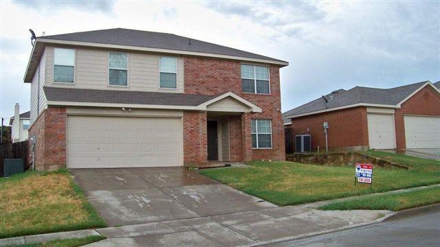 1525 Hedgewood Trail in Fort Worth, TX - Foto de edificio - Building Photo