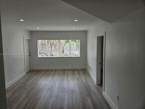 95 Edgewater Dr in Coral Gables, FL - Building Photo - Building Photo