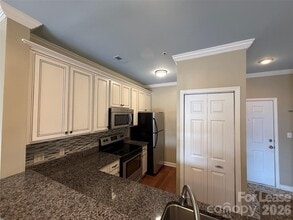 18009 Kings Point Dr in Cornelius, NC - Building Photo - Building Photo