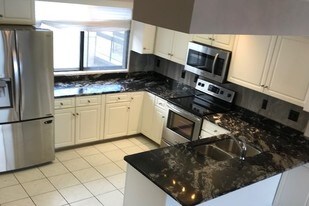 265 Bay Village Dr in Rochester, NY - Building Photo