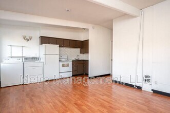 7180 SE Tolman St in Portland, OR - Building Photo - Building Photo