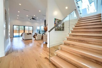 4719 W University Blvd in Dallas, TX - Building Photo - Building Photo