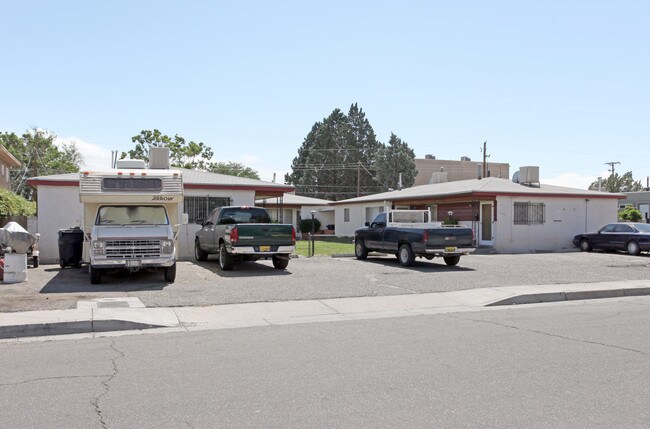 208-212 San Pablo St NE in Albuquerque, NM - Foto de edificio - Building Photo