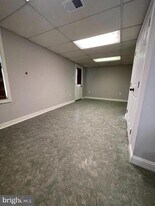 311 Yale Dr in Winchester, VA - Building Photo