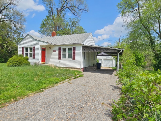 property at 10154 Imperial Dr