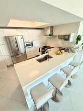 250 Sunny Isles Blvd, Unit # 3-1102 in Sunny Isles Beach, FL - Building Photo - Building Photo