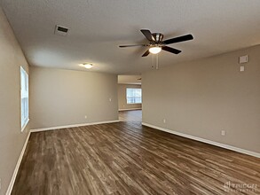 241 Cape Jasmine Way in Lexington, SC - Building Photo - Building Photo