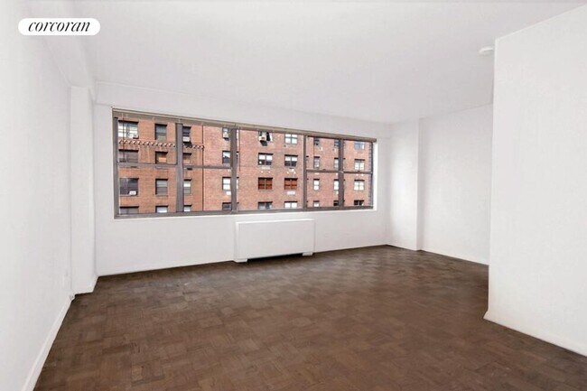 230 E 79th St in New York, NY - Building Photo - Building Photo