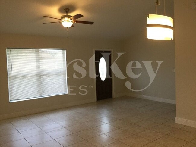 5629 Priscilla Ln in Greenacres, FL - Building Photo - Building Photo