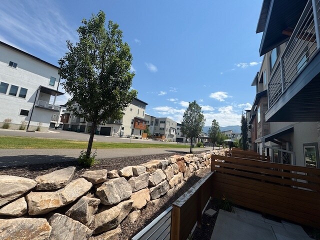 516 W 2200 N in Layton, UT - Building Photo