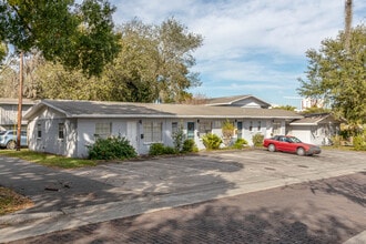 Colonial Arms in Lakeland, FL - Foto de edificio - Building Photo