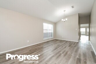 2412 Ensenada Ln in Fort Worth, TX - Building Photo - Building Photo