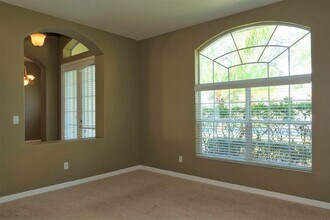 4906 E Lake Cove Blvd in St. Cloud, FL - Building Photo - Building Photo