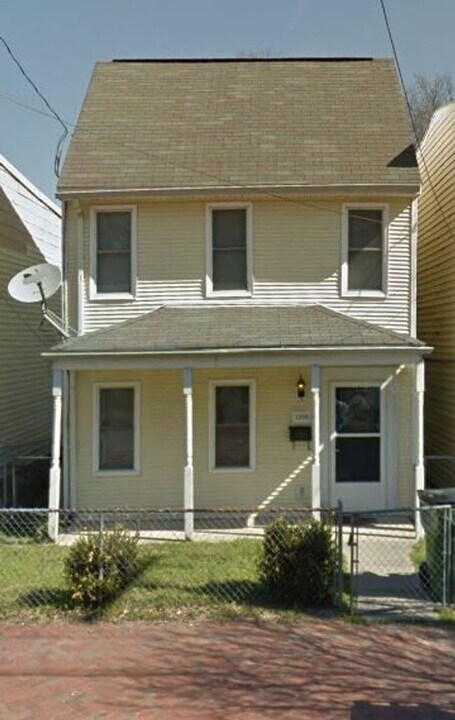 1208 W Clay St in Richmond, VA - Building Photo