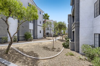 Mandarina in Phoenix, AZ - Building Photo - Building Photo