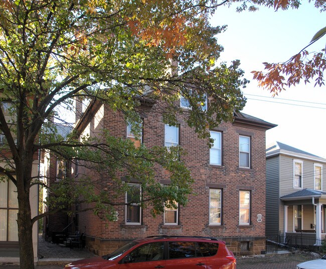 199-201 1/2 E Sycamore St in Columbus, OH - Building Photo - Building Photo