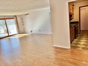 210 W Grant St, Unit 112 in Minneapolis, MN - Building Photo - Building Photo