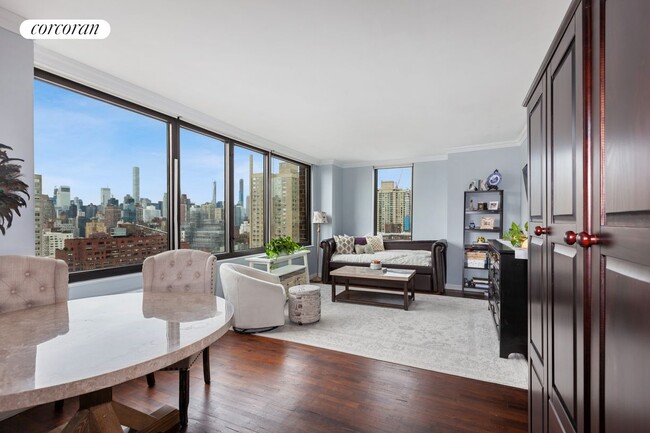 52 East End Ave in New York, NY - Building Photo - Building Photo