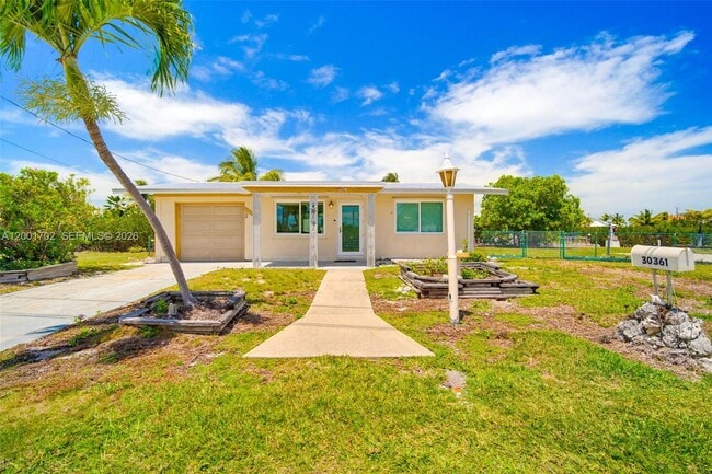30361 Hardin Rd in Big Pine Key, FL - Building Photo - Building Photo
