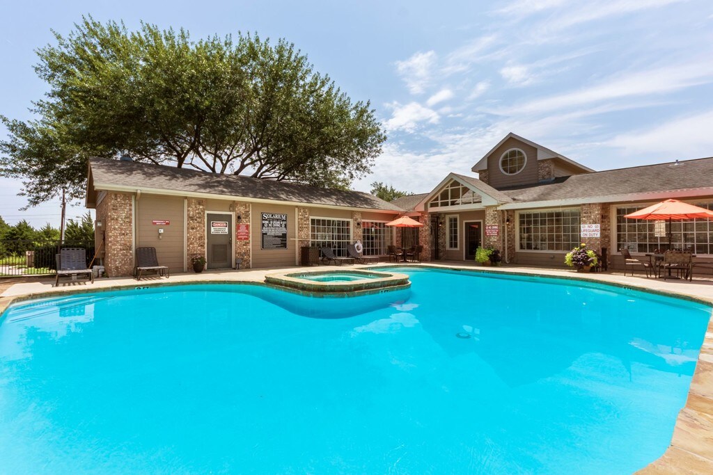 Solarium Apartments in Greenville, TX