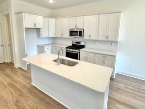 4853 Chatelet Dr in Olive Branch, MS - Building Photo - Building Photo