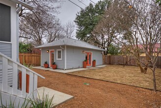 1704 Nickerson St in Austin, TX - Building Photo - Building Photo