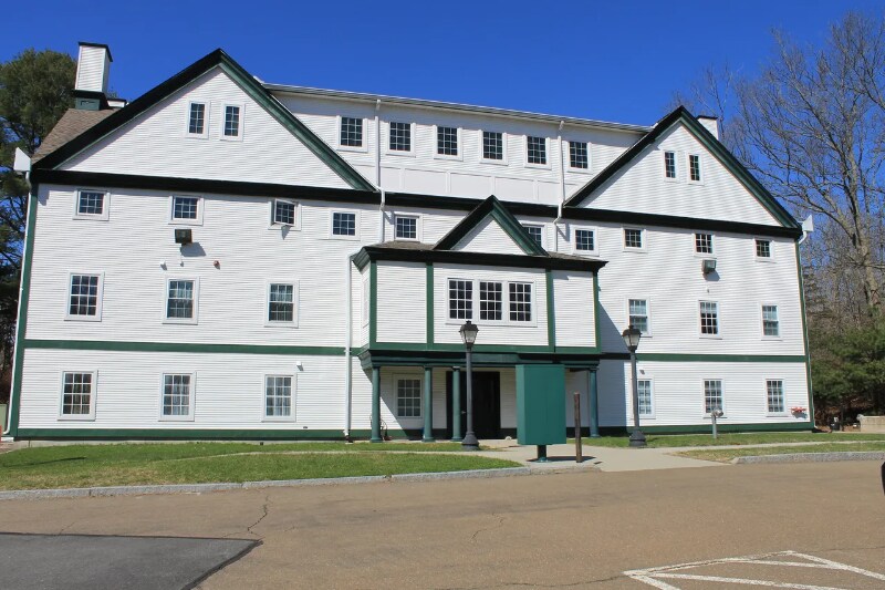 257 Rte 80 in Killingworth, CT - Building Photo