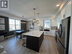 2380 Dominion Blvd in Windsor, ON - Building Photo - Building Photo