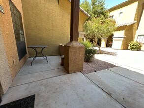 1702 E Bell Rd in Phoenix, AZ - Building Photo - Building Photo