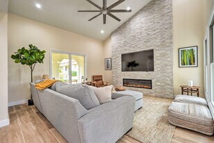 7833 E Foxmore Ln, Unit SI ID1545809P in Scottsdale, AZ - Building Photo
