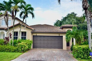 11020 NW 48th Terrace in Doral, FL - Building Photo