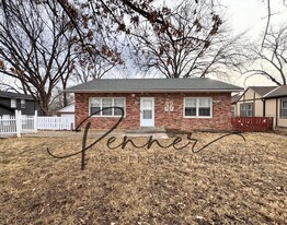 811 S Hardy Ave in Independence, MO - Building Photo