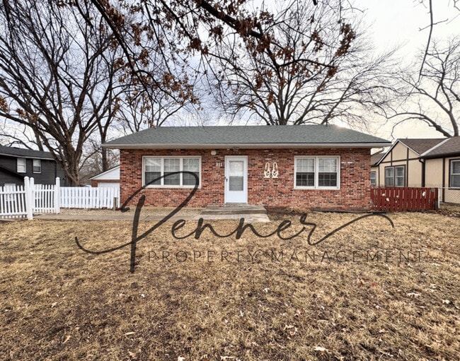 property at 811 S Hardy Ave