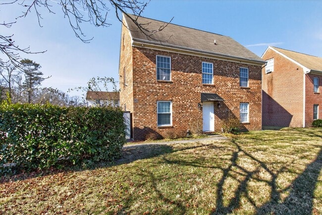 1606 Parks Ave in Virginia Beach, VA - Building Photo - Building Photo