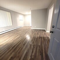 King Towers Apartments in Cincinnati, OH - Building Photo