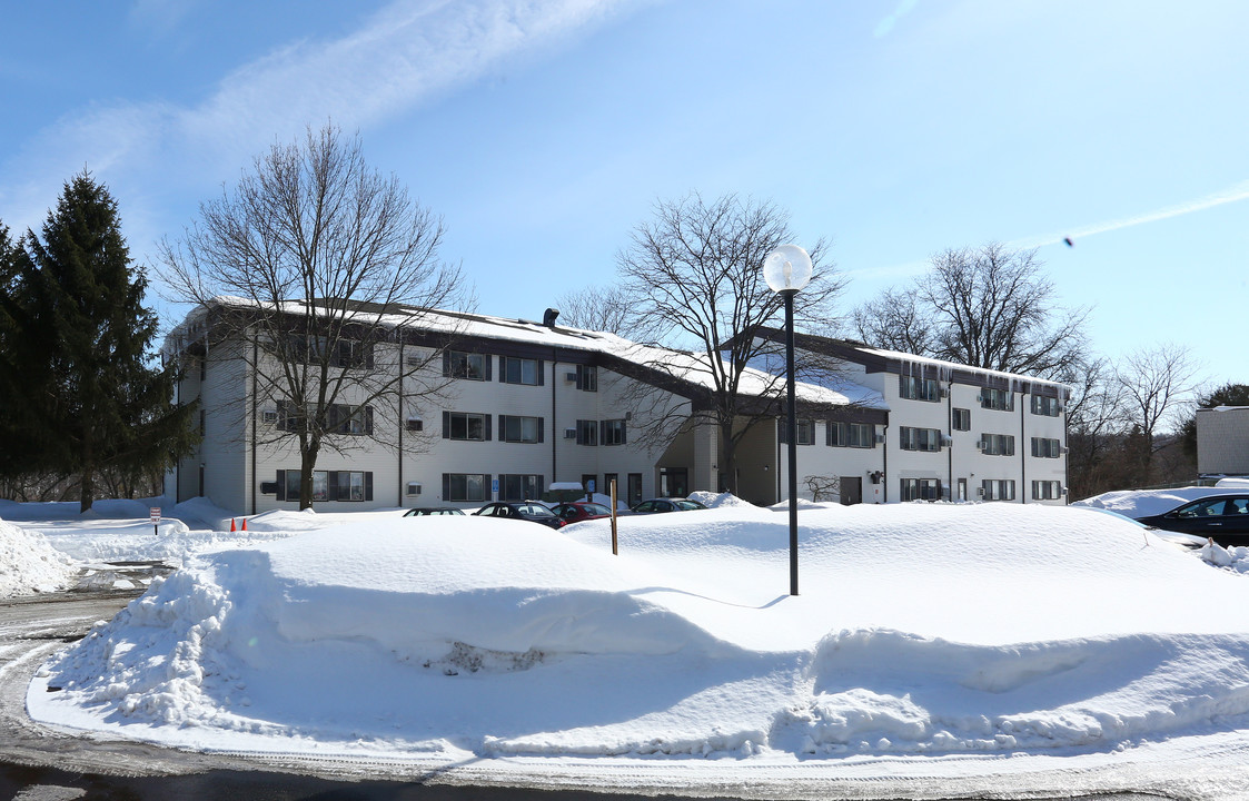 Fairmount Gardens in Camillus, NY - Building Photo