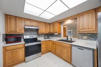 3078 Eastland Blvd in Clearwater, FL - Building Photo - Building Photo