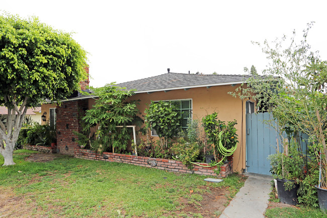 12122 Haster St in Garden Grove, CA - Building Photo - Building Photo