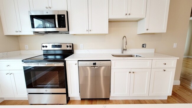 property at 62 Waverly St