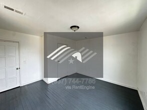 721 E Pearl St in Miamisburg, OH - Building Photo - Building Photo