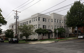 700 Jefferson St NW Apartments