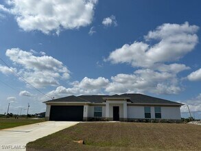 3918 NW 40th Terrace in Cape Coral, FL - Building Photo - Building Photo