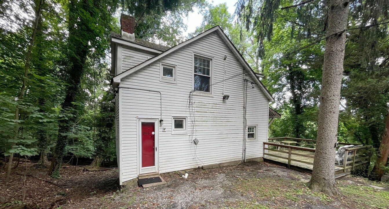 1916 Sulgrave Ave in Baltimore, MD - Building Photo