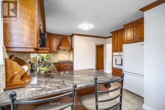 3766 Bayswater Crescent in Mississauga, ON - Building Photo - Building Photo