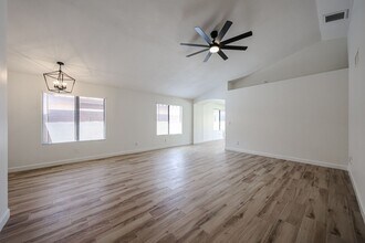 5758 W Commonwealth Pl in Chandler, AZ - Building Photo - Building Photo