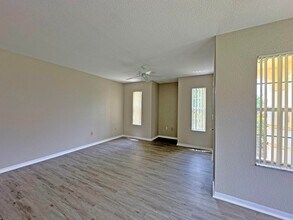 124 SW Peacock Blvd in Port St. Lucie, FL - Building Photo - Building Photo