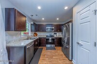 124 Catfish Ct photo'