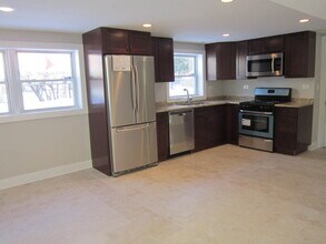 2211 N Harlem Ave in Chicago, IL - Building Photo - Building Photo