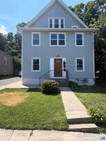 9 Pierpont St in Waterbury, CT - Building Photo
